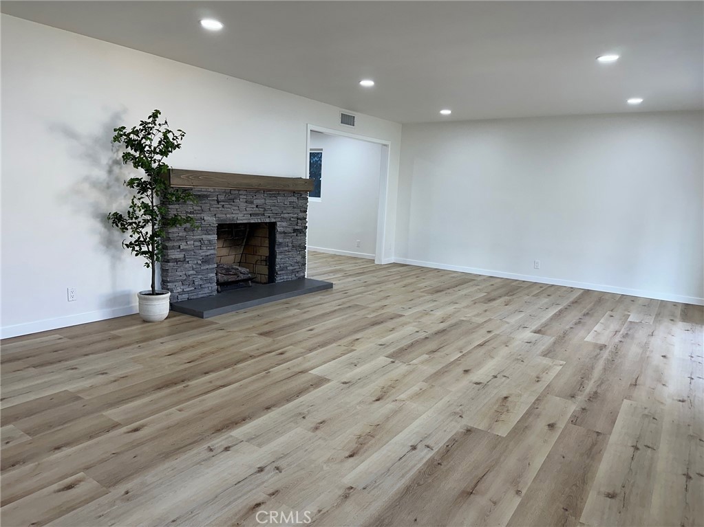 7052 Moonlight Circle