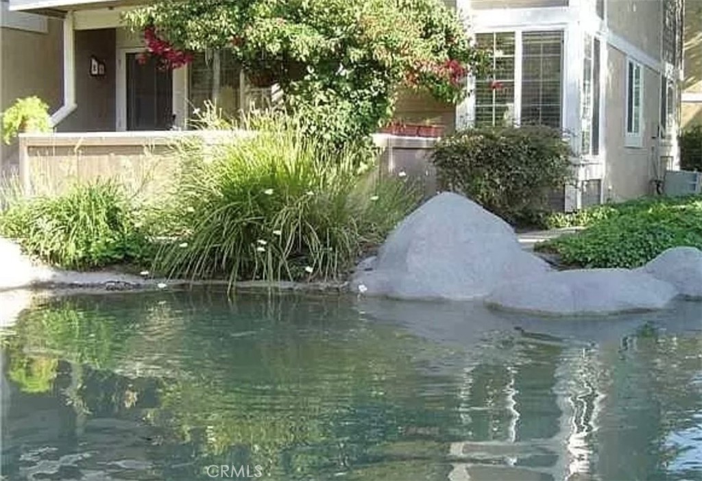 1509 S Raitt Street 75