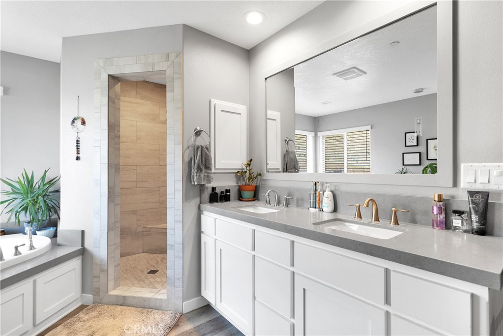 21945 Mountain View Road