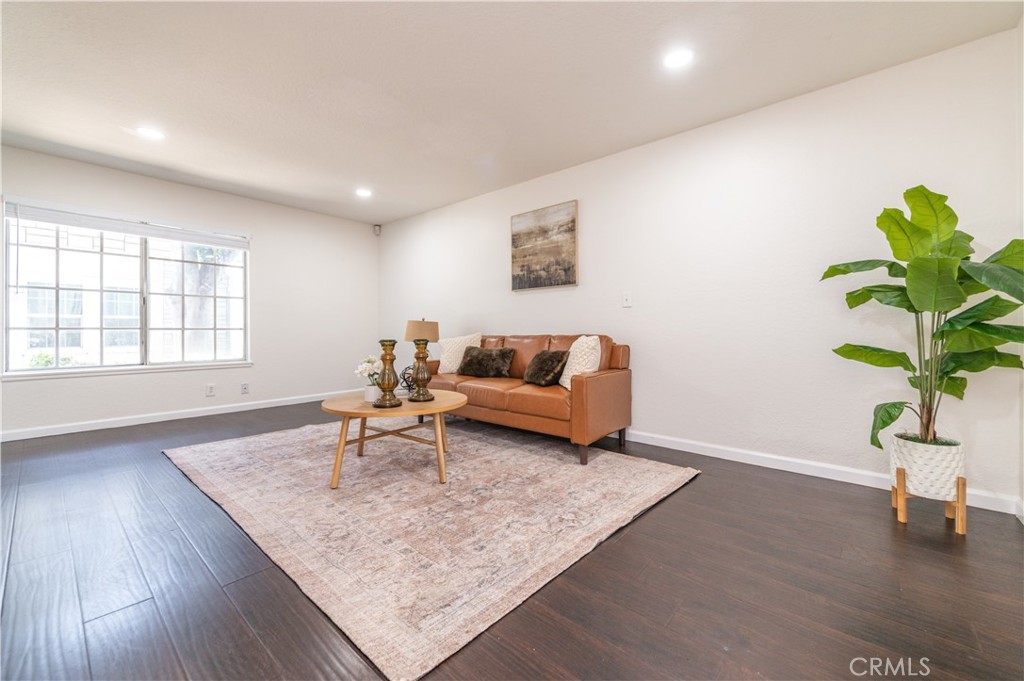 5640 Riverside Drive 129