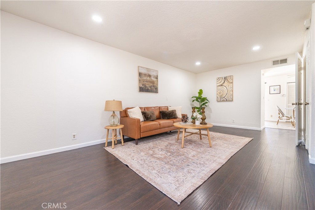 5640 Riverside Drive 129