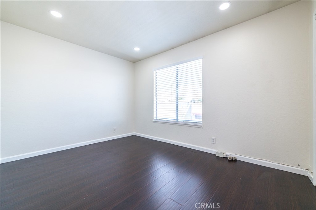 5640 Riverside Drive 129