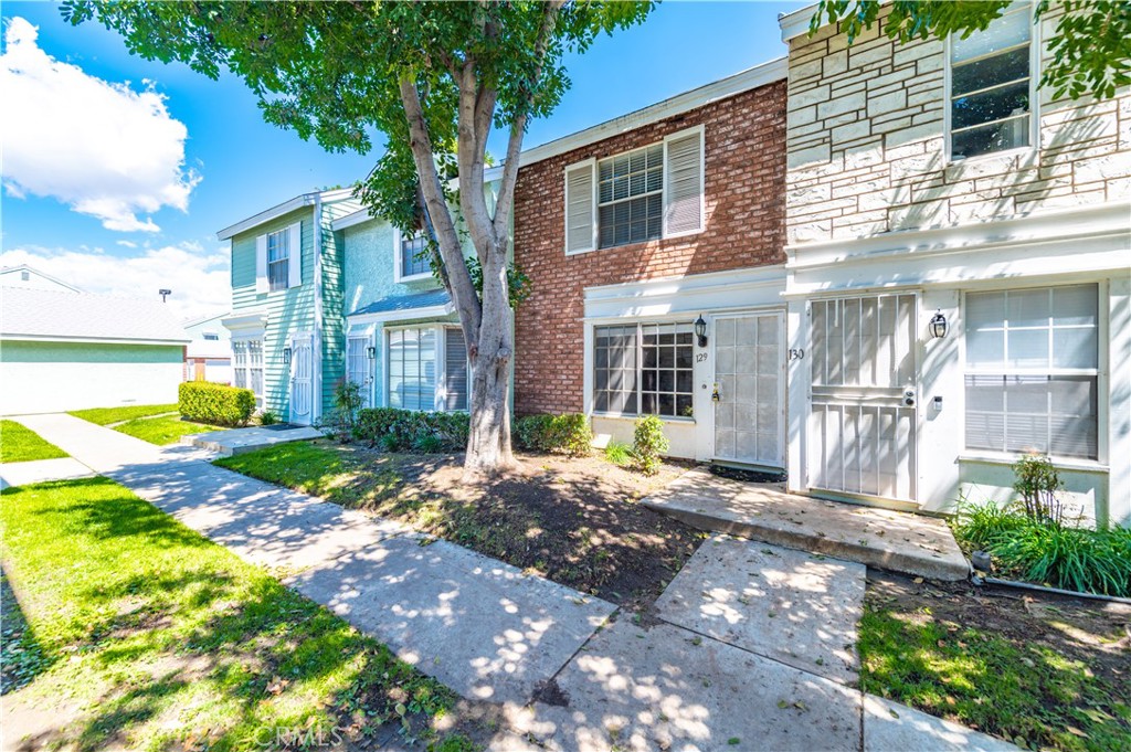 5640 Riverside Drive 129