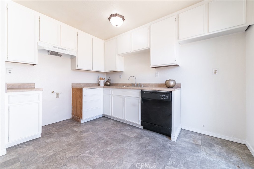 5640 Riverside Drive 129