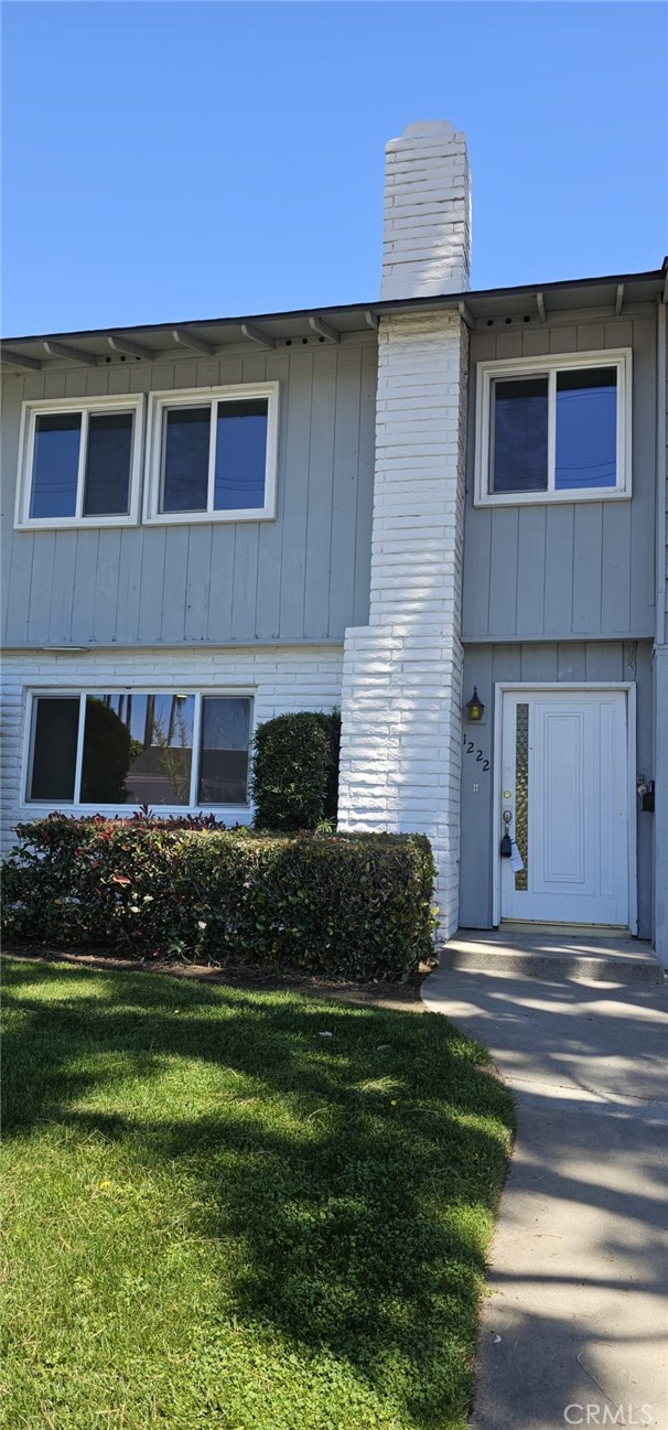 1222 N Placentia Avenue