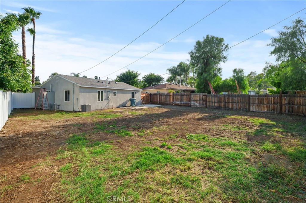 8695 Greenpoint Avenue