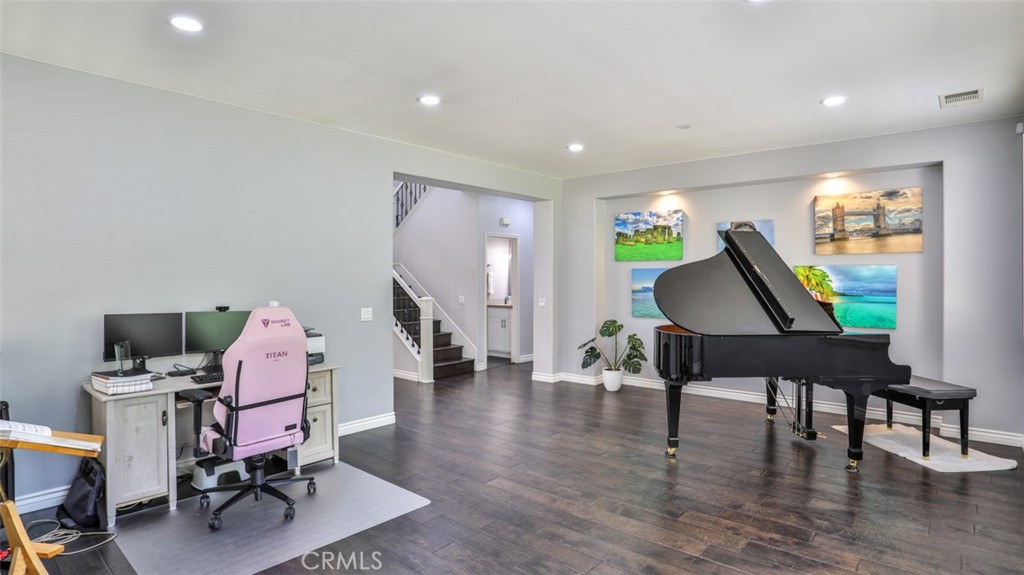 25709 Hawthorne Place