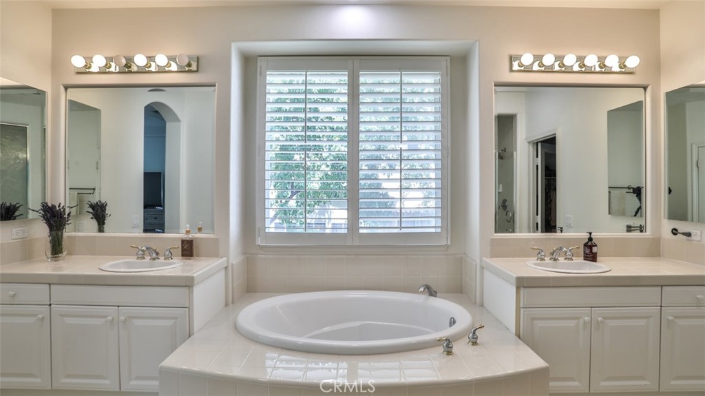 25709 Hawthorne Place