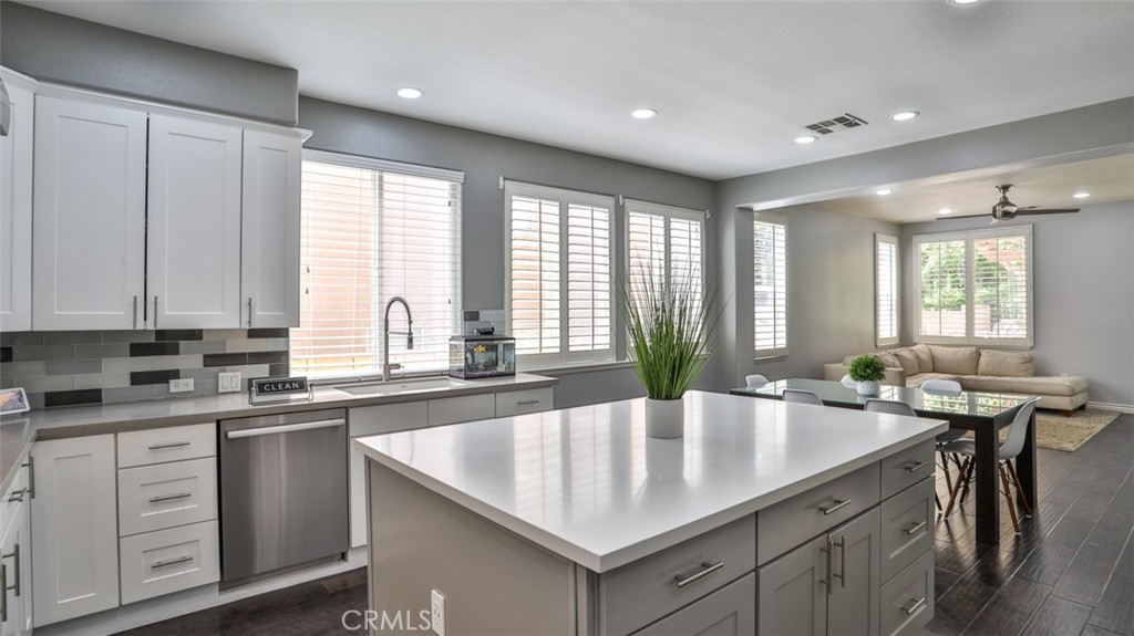 25709 Hawthorne Place