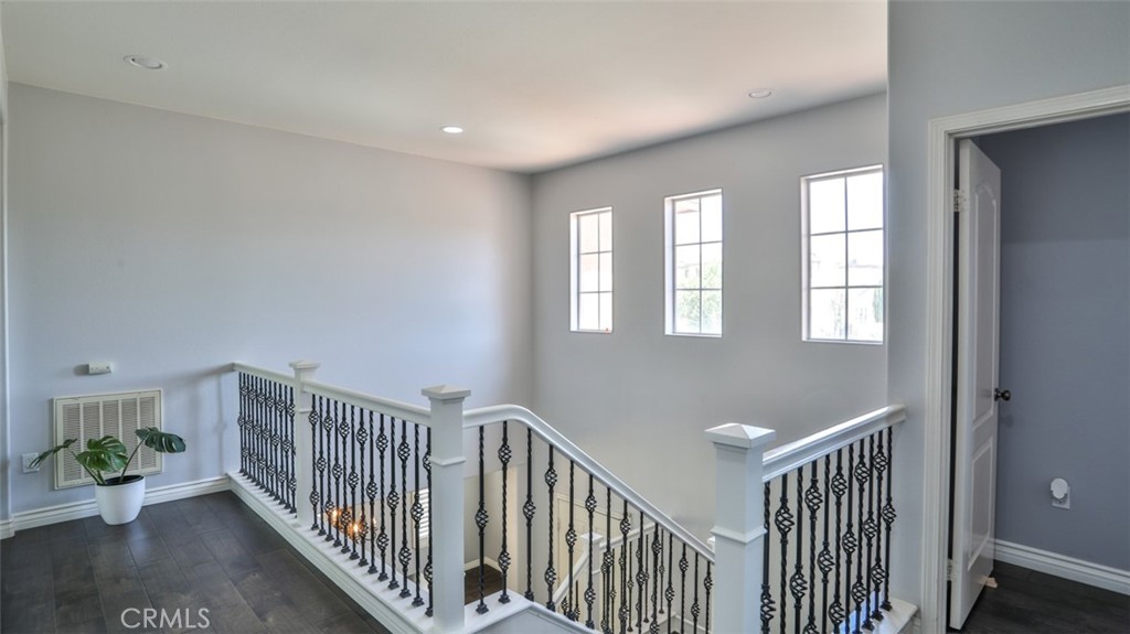 25709 Hawthorne Place