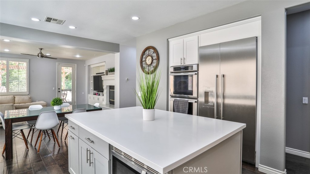 25709 Hawthorne Place