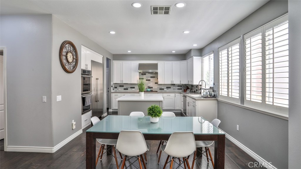 25709 Hawthorne Place