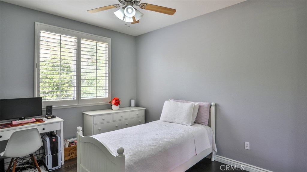 25709 Hawthorne Place