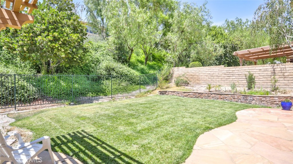 25709 Hawthorne Place