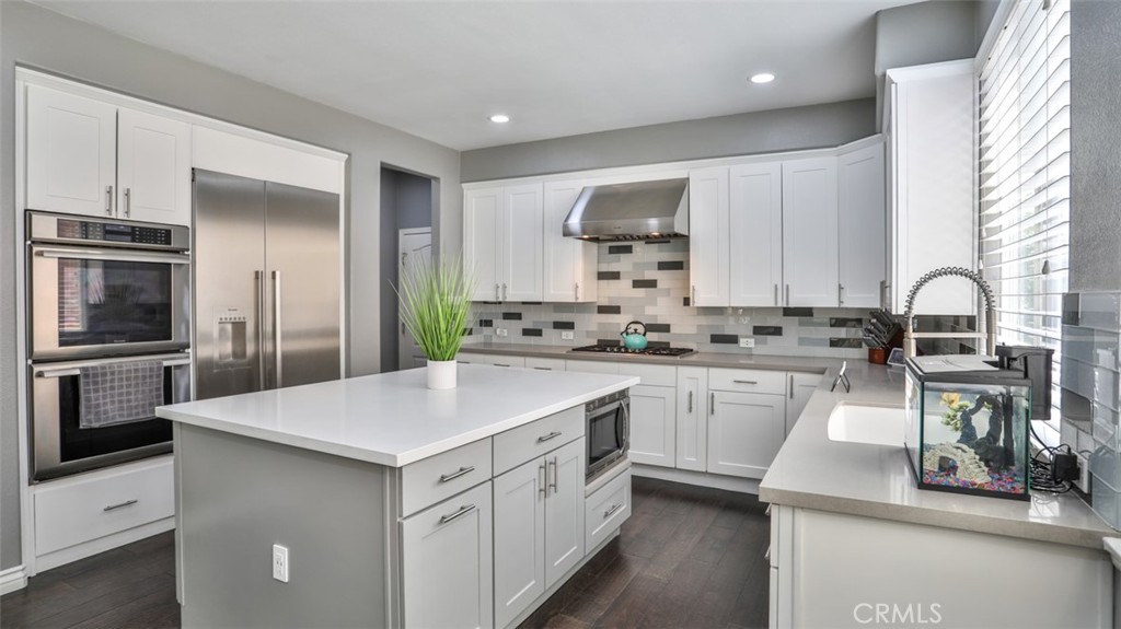 25709 Hawthorne Place