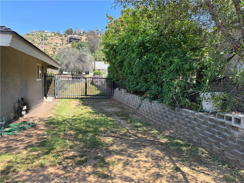 7765 Lakeside Drive
