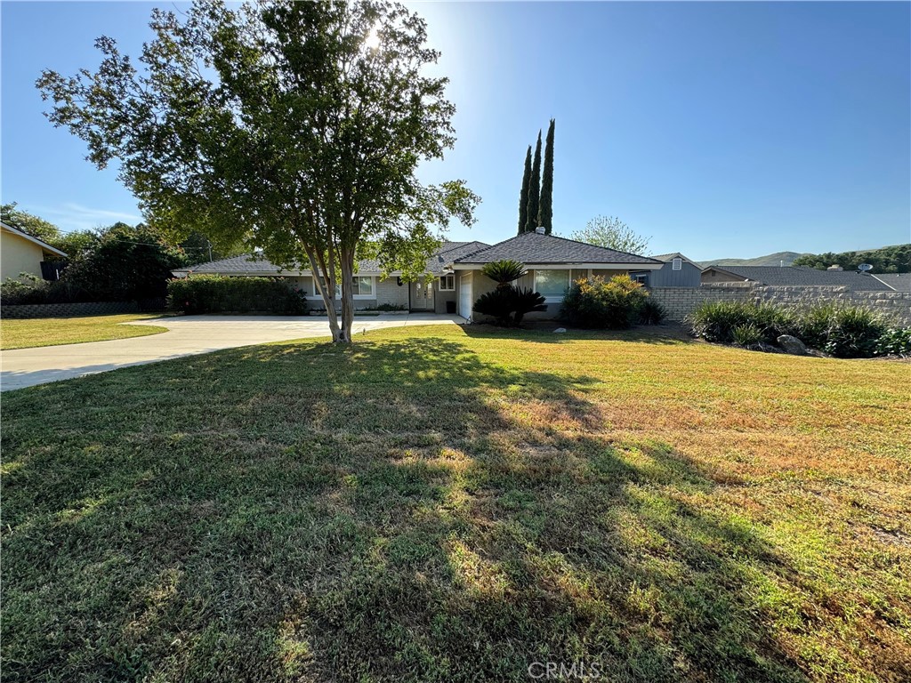7765 Lakeside Drive