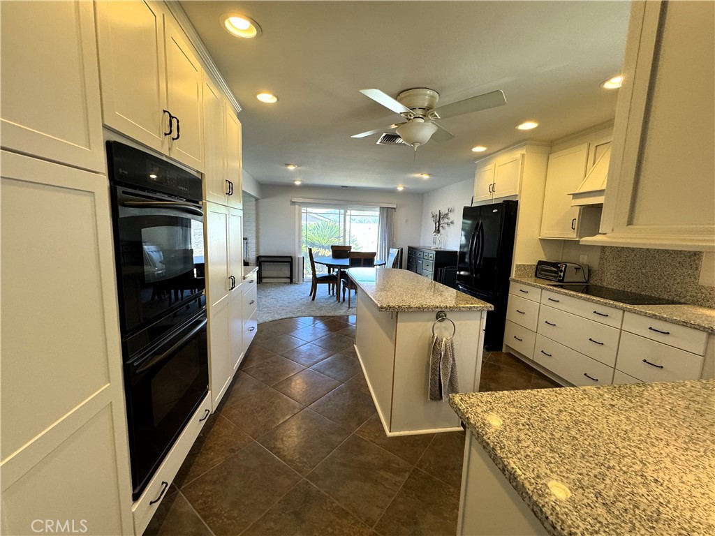7765 Lakeside Drive