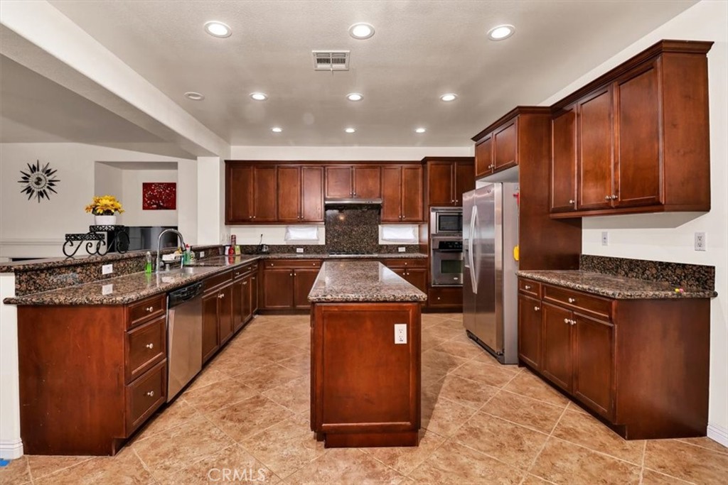 115 W Saint Andrews Street