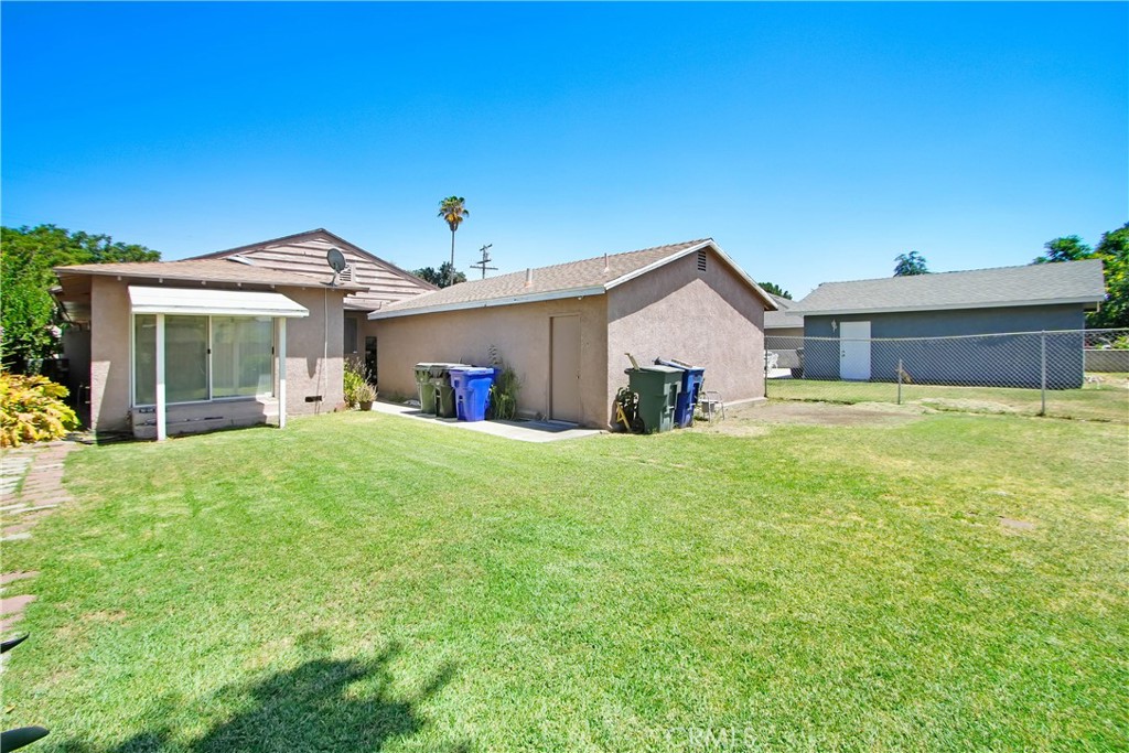 1572 N Mountain View Avenue