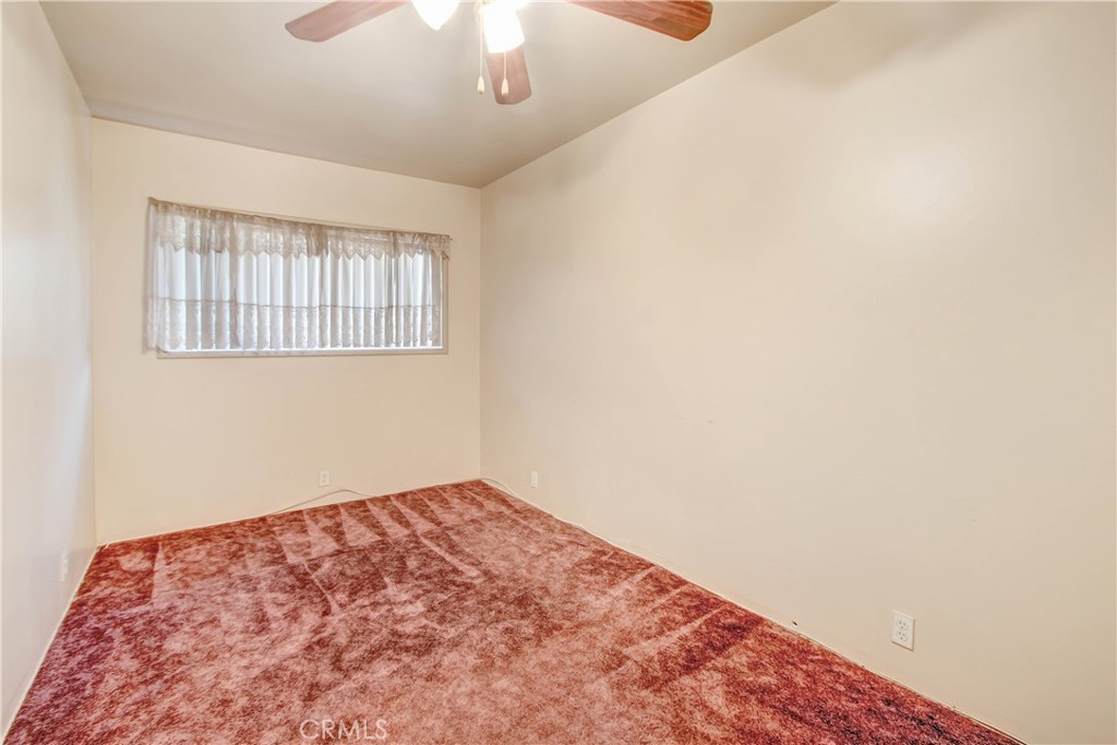 1572 N Mountain View Avenue