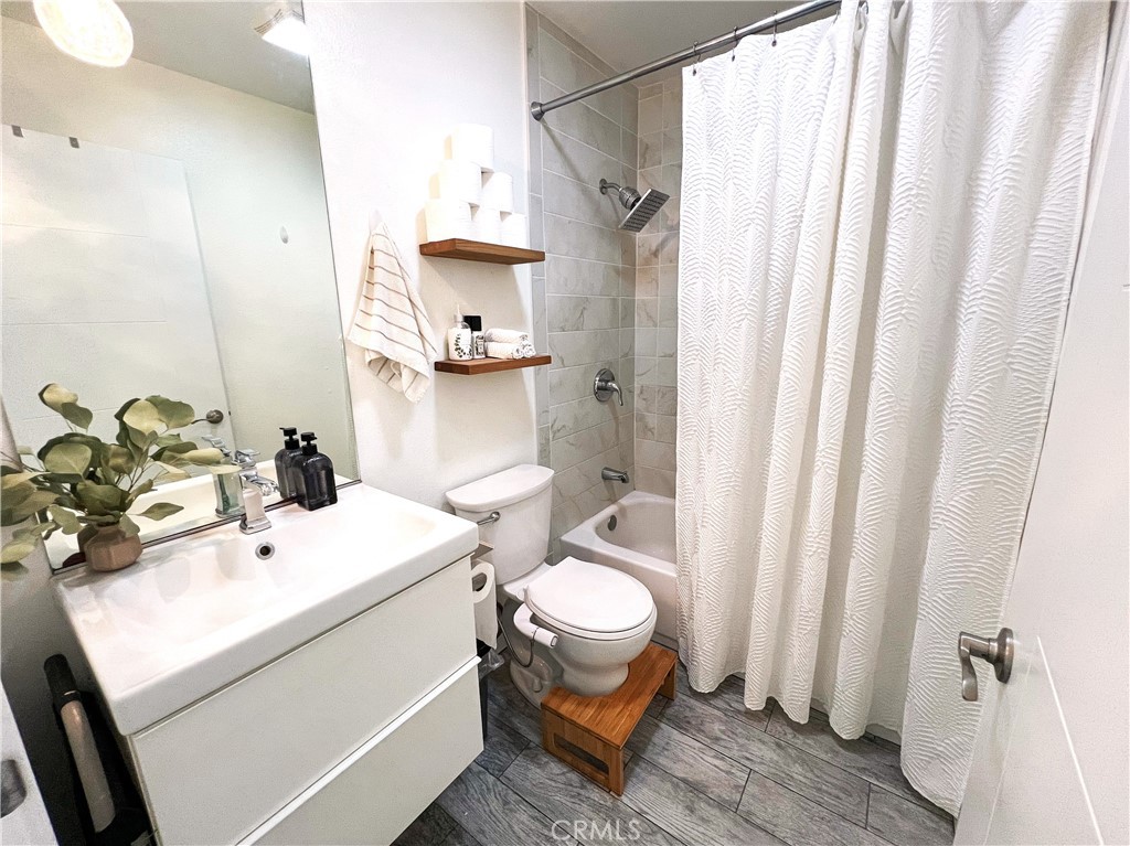 1251 S Meadow Lane 110