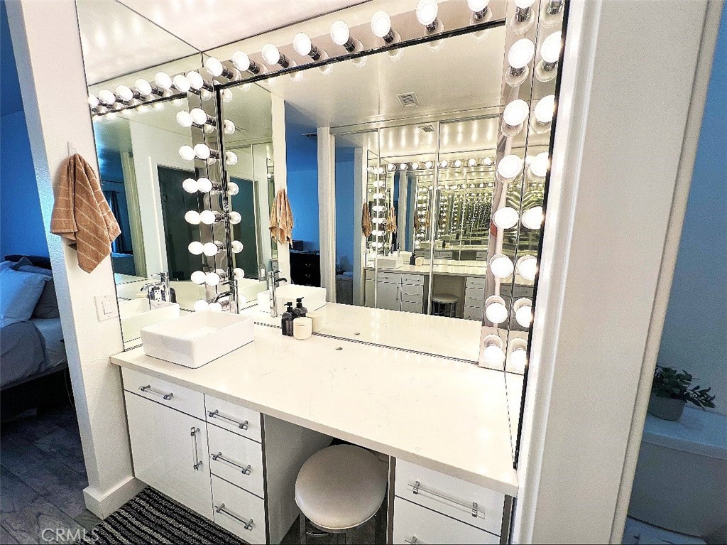 1251 S Meadow Lane 110