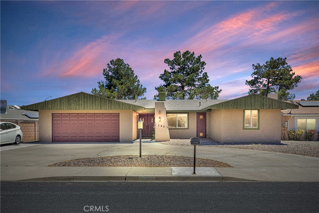 13905 Oakmont Drive