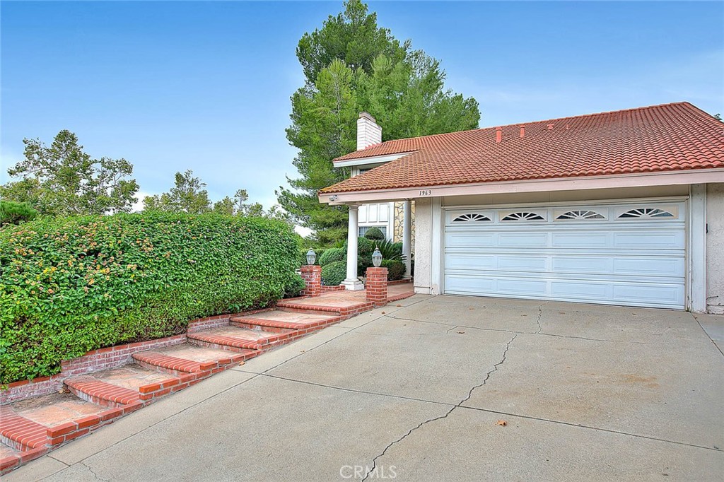 1963 Silver Hawk Drive