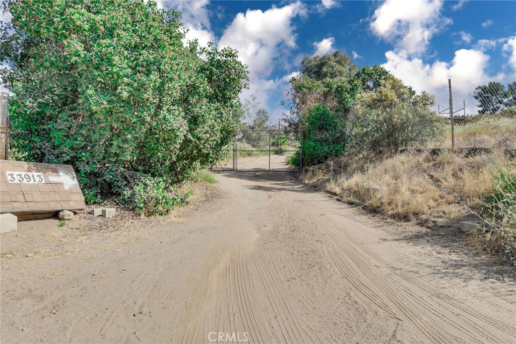 33913 Buckboard Trail