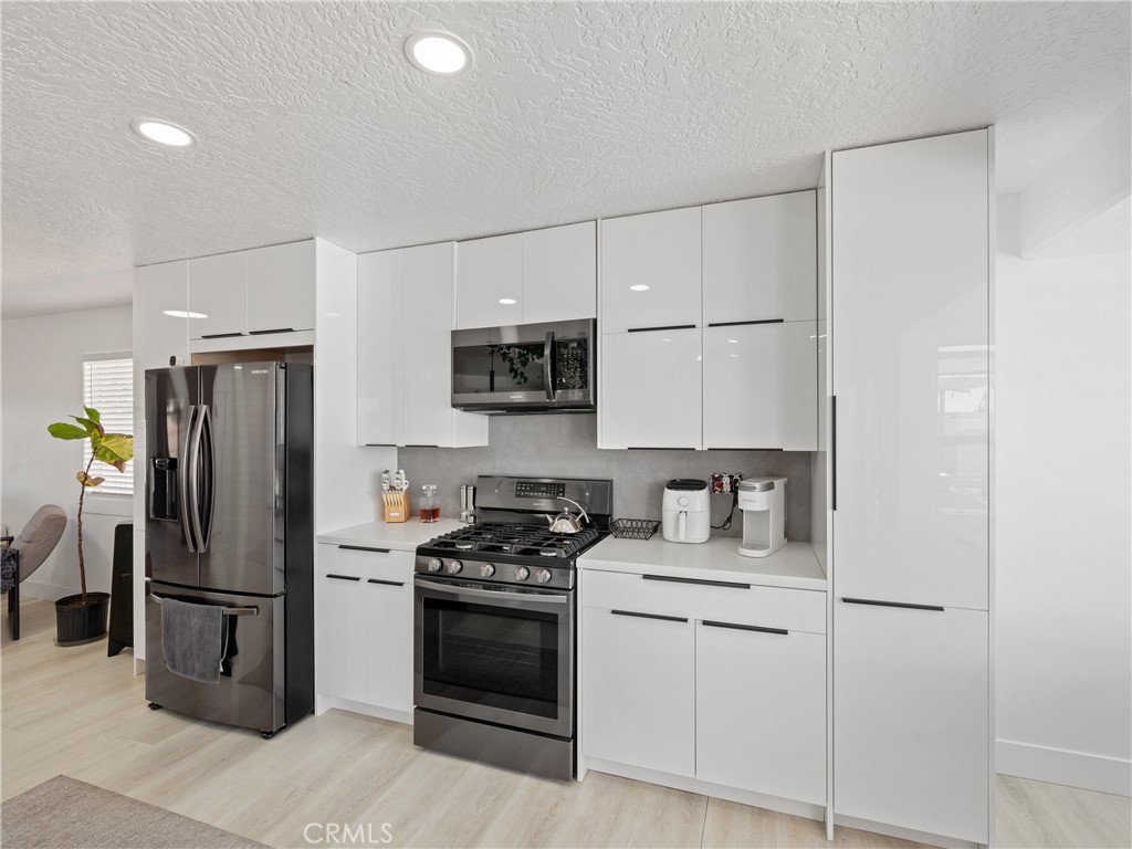 14828 Eucalyptus Street