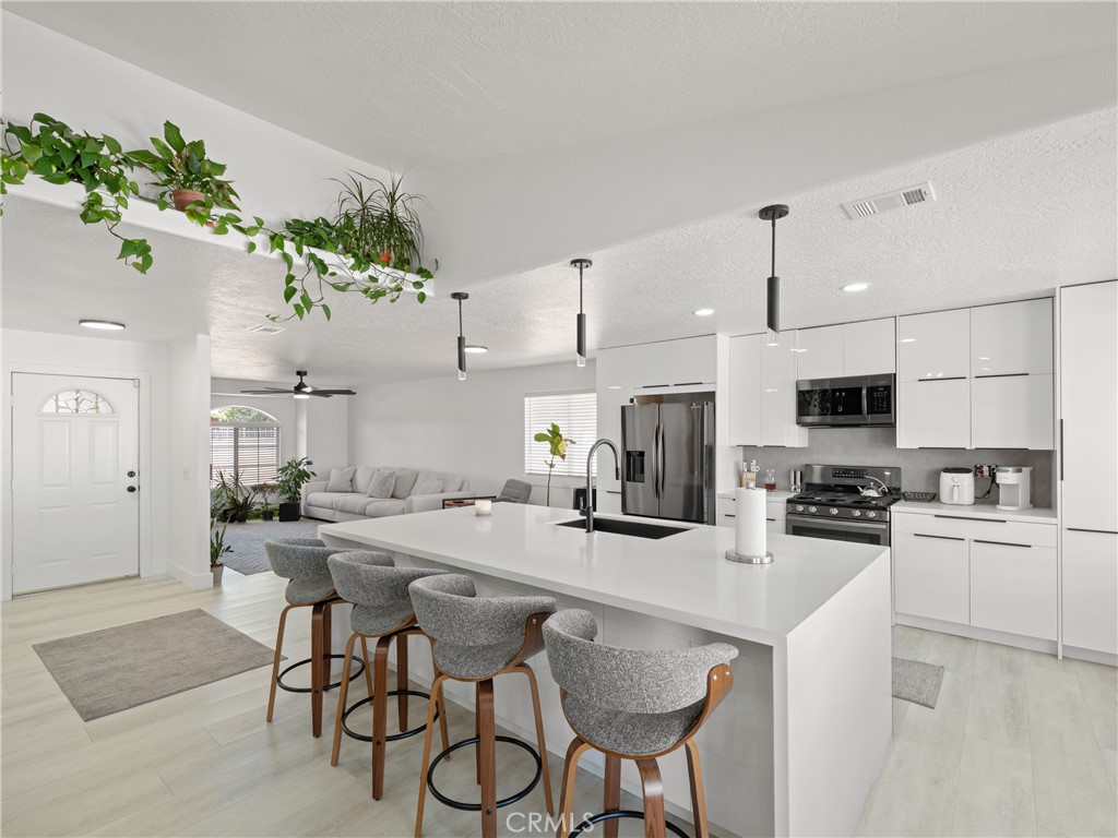 14828 Eucalyptus Street