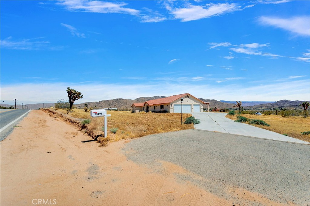 24595 Cahuilla Road