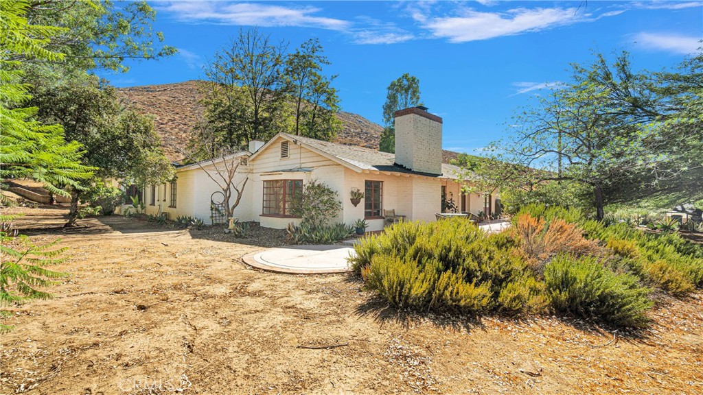 32177 Prairie Crossing Drive