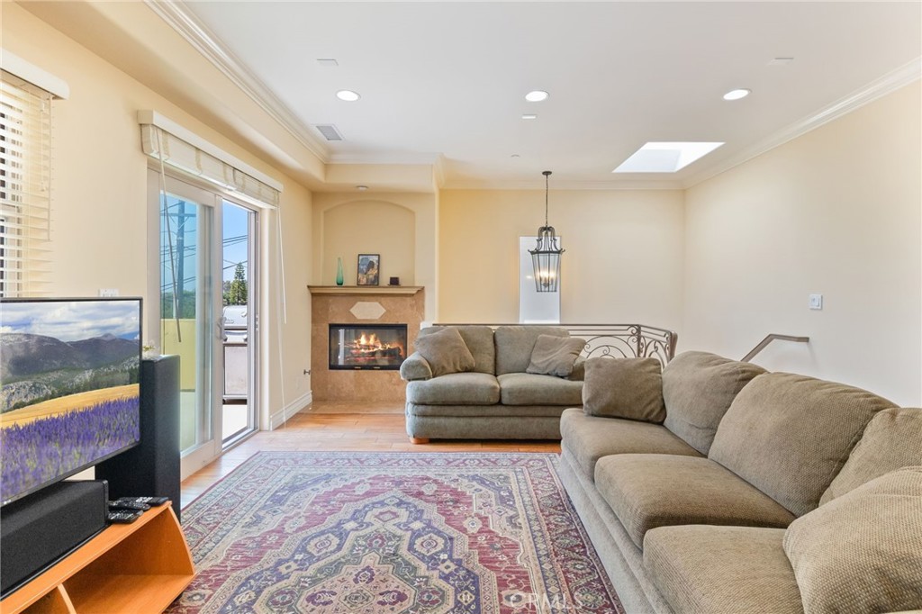 110 S Francisca Avenue A