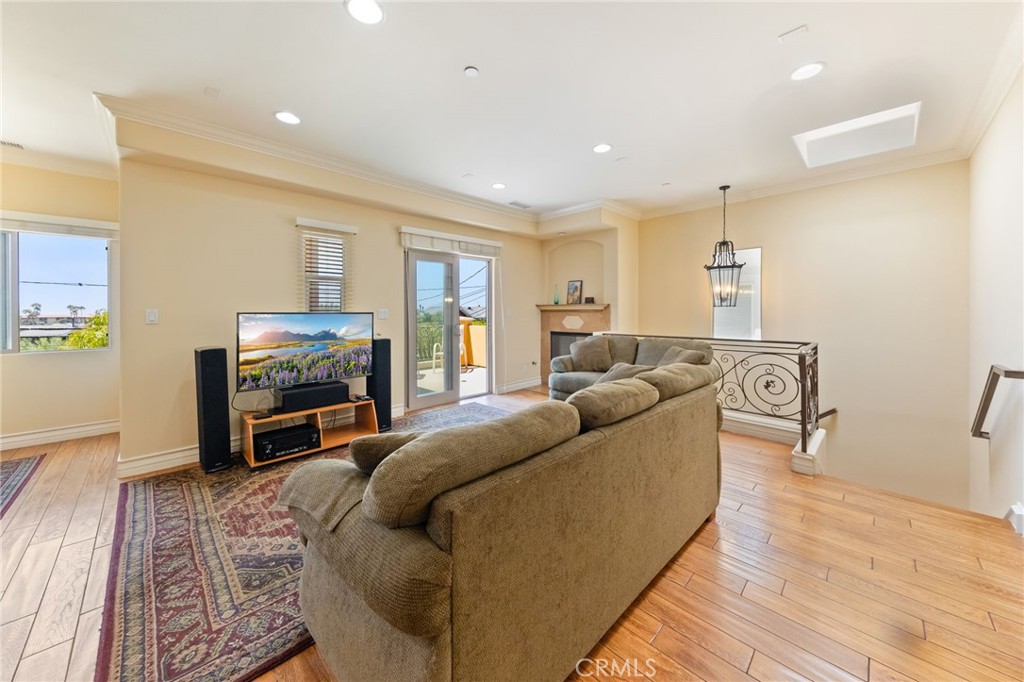 110 S Francisca Avenue A