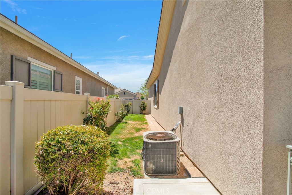 10935 Katepwa Street