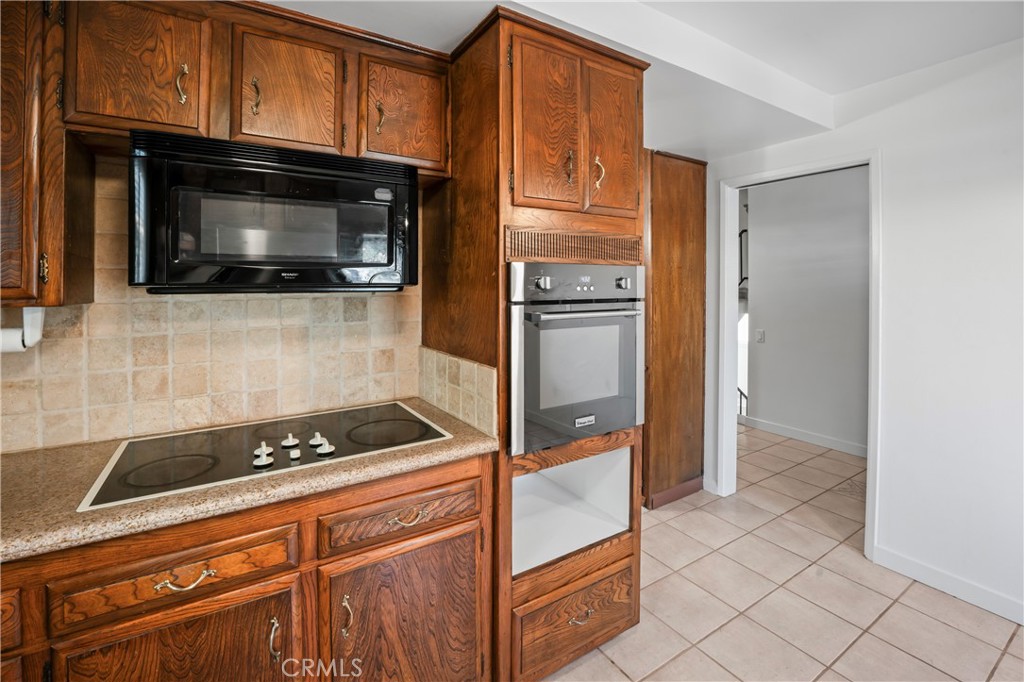 3461 N El Dorado Drive