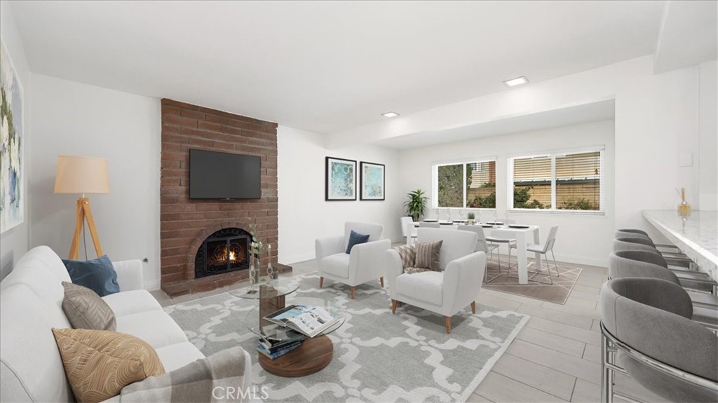 6183 E Paseo Rio Verde