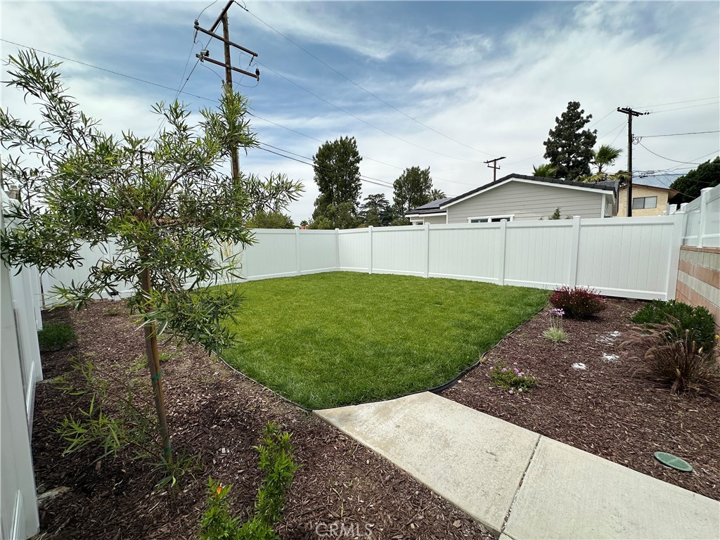 8249 Red Hill Country Club Rd Drive 3