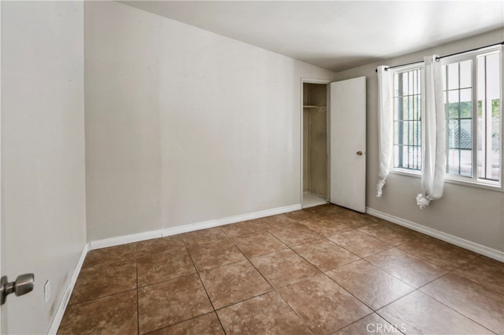 443 N Begonia Avenue