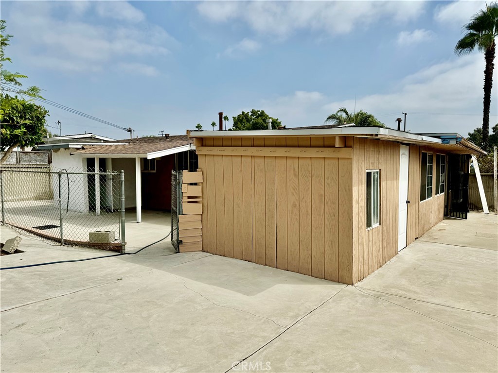 443 N Begonia Avenue