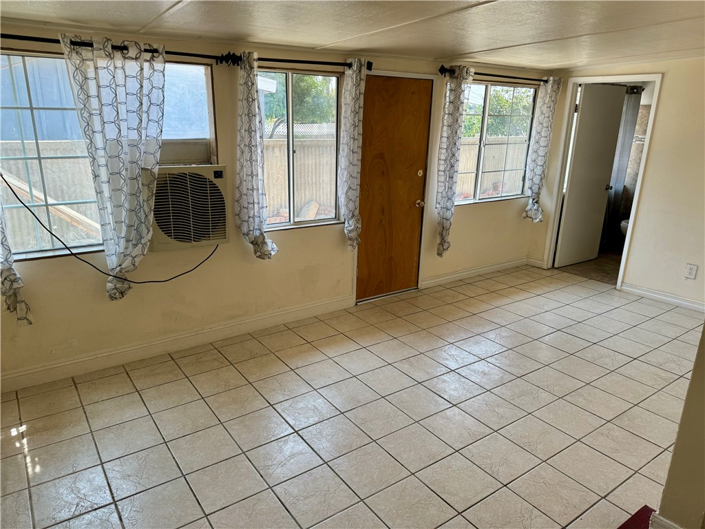 443 N Begonia Avenue