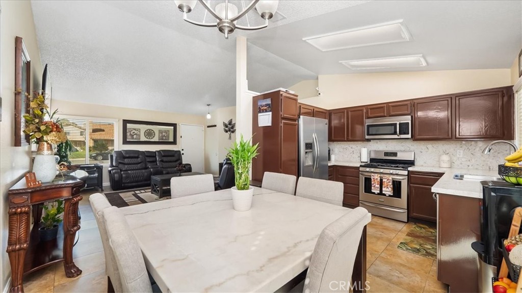 2549 Shady Glen Lane