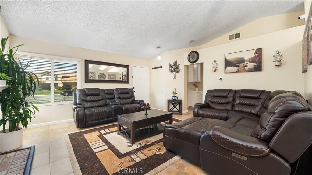 2549 Shady Glen Lane