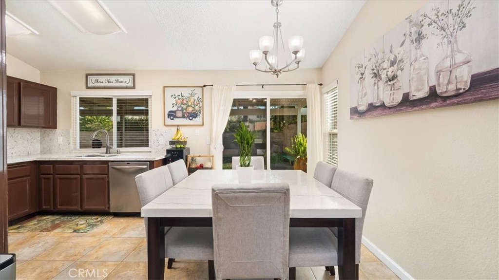 2549 Shady Glen Lane