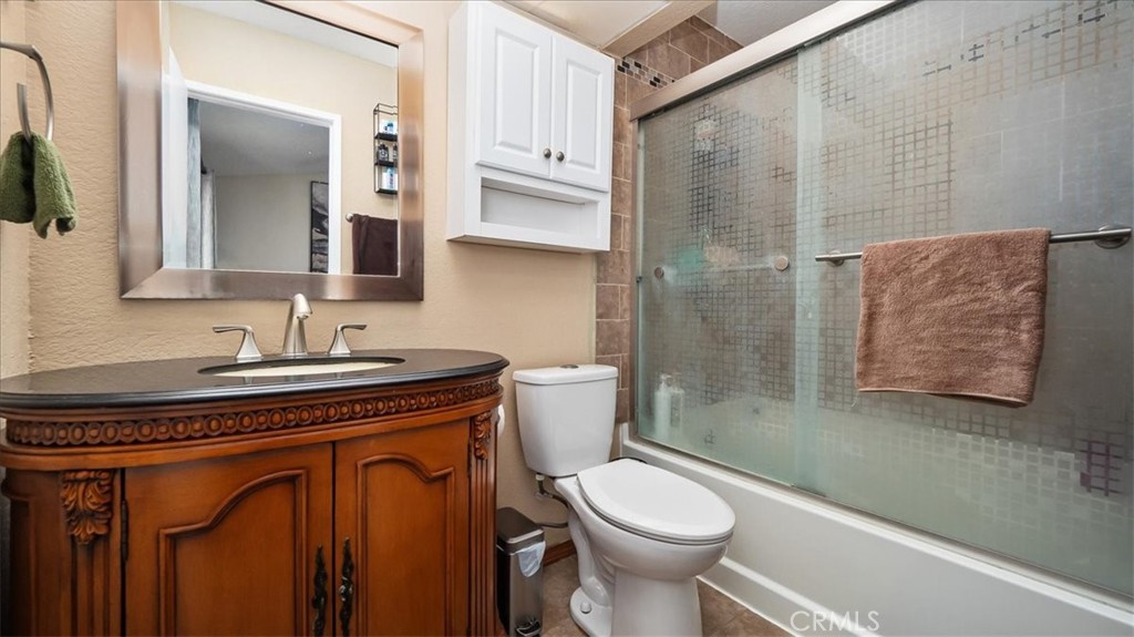 2549 Shady Glen Lane