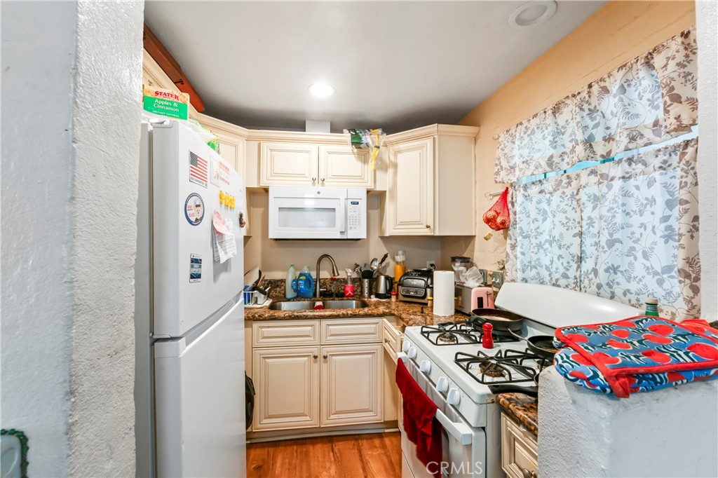 15148 Hibiscus Avenue