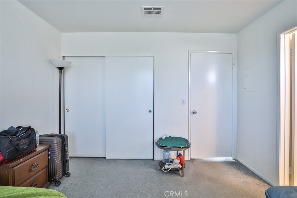 1034 E 6th Street 801