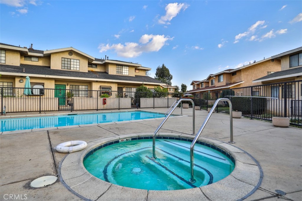 1034 E 6th Street 801